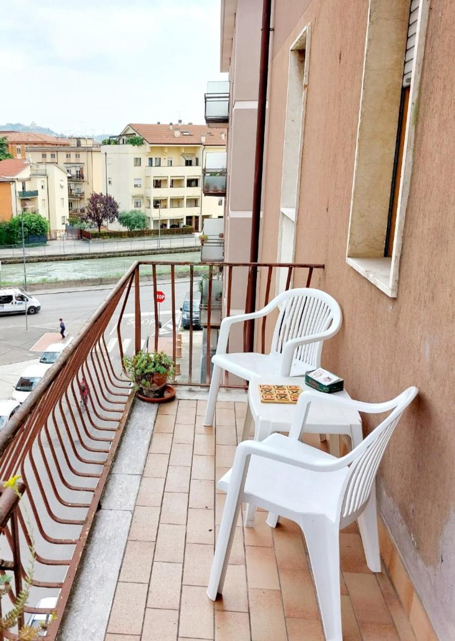 Da Fabio E Francesca - Holiday Apartment Верона Екстериор снимка