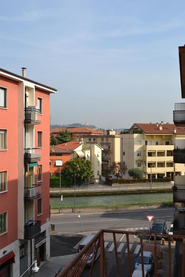 Da Fabio E Francesca - Holiday Apartment Верона Екстериор снимка